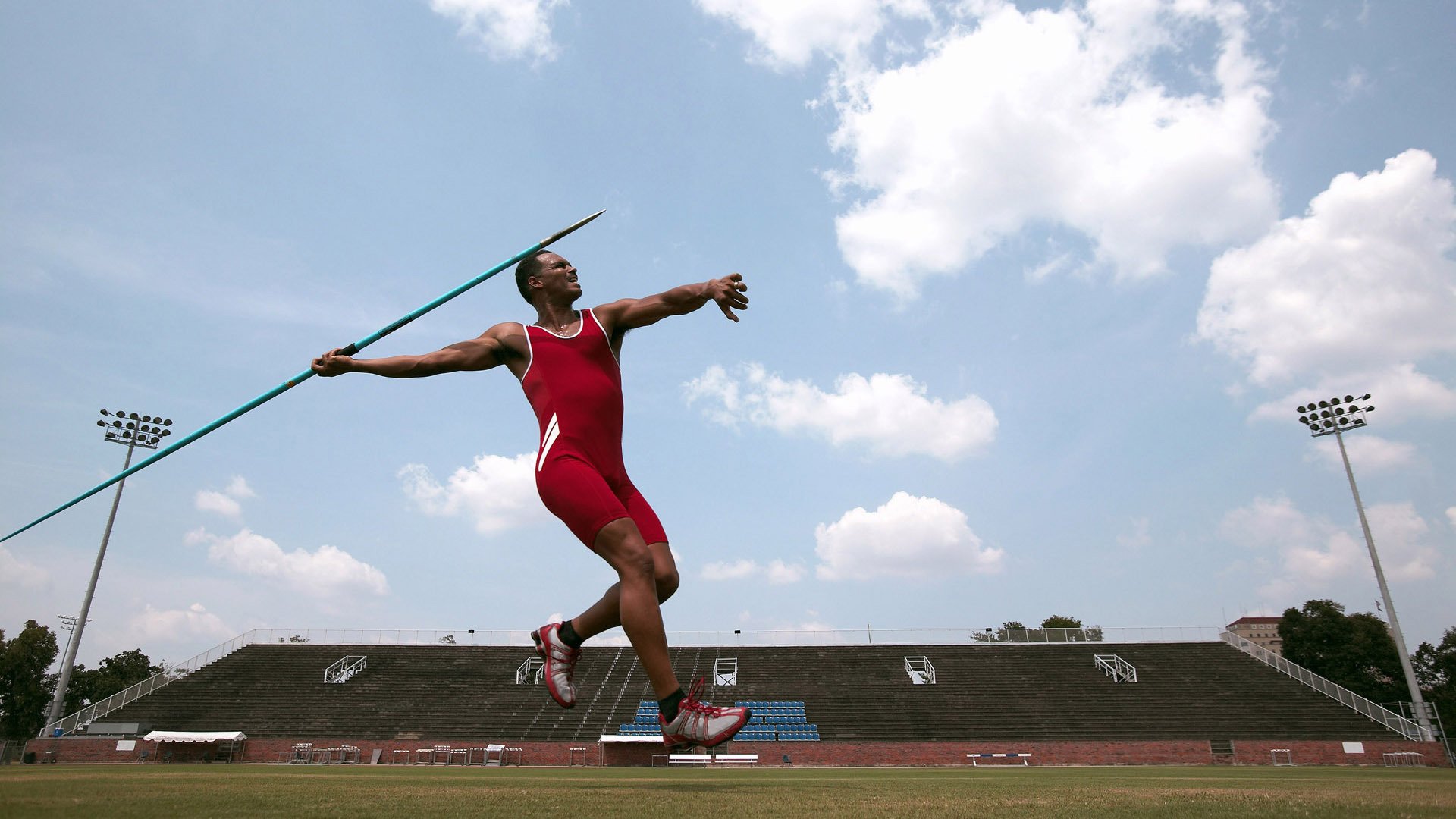 女子中长距离策略得当 节奏出色，女子中长跑有哪些项目